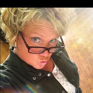 Meet your Posher, Shelley